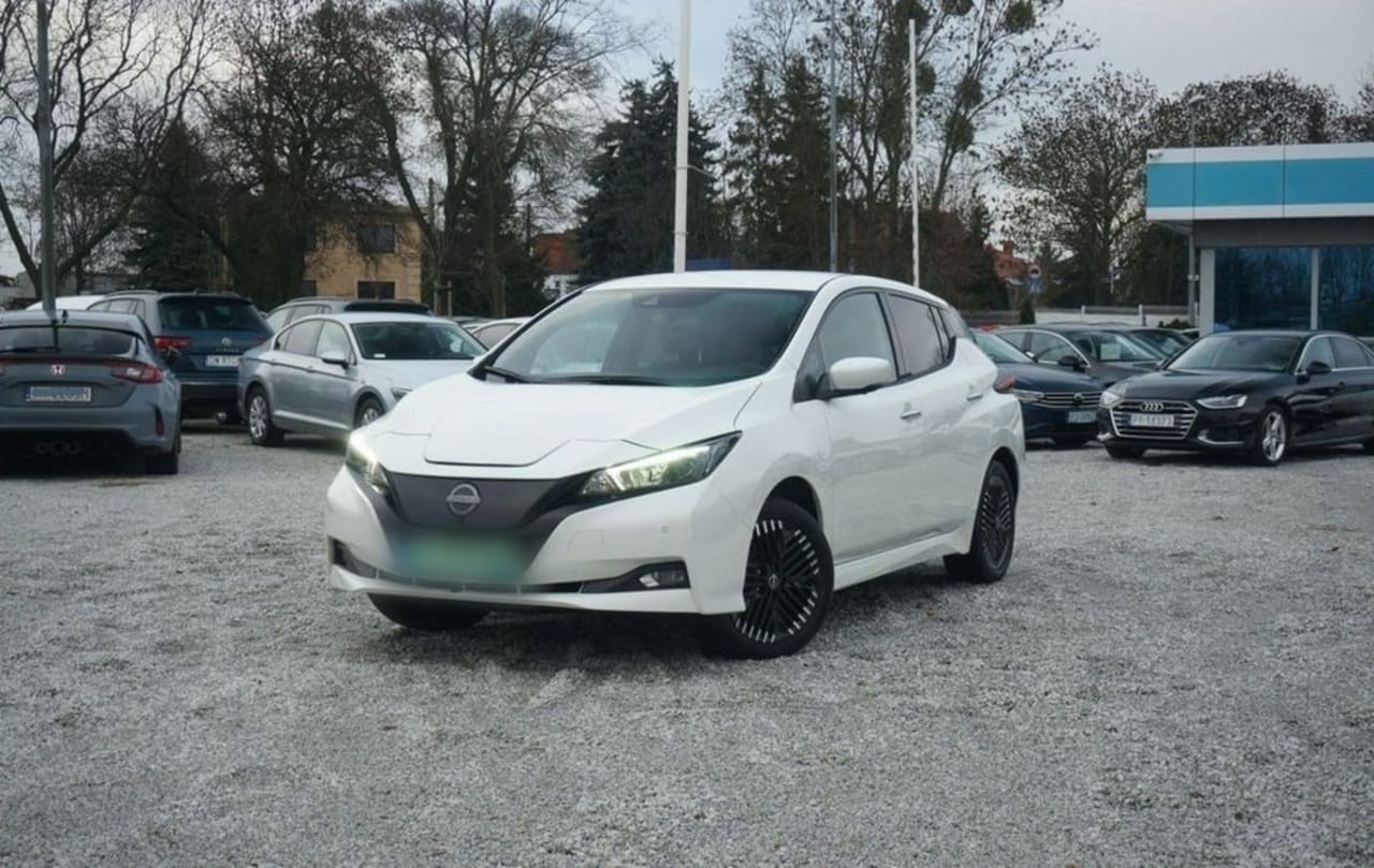 Nissan Leaf 62kWh N-Connecta 2022 - używany samochód w leasingu