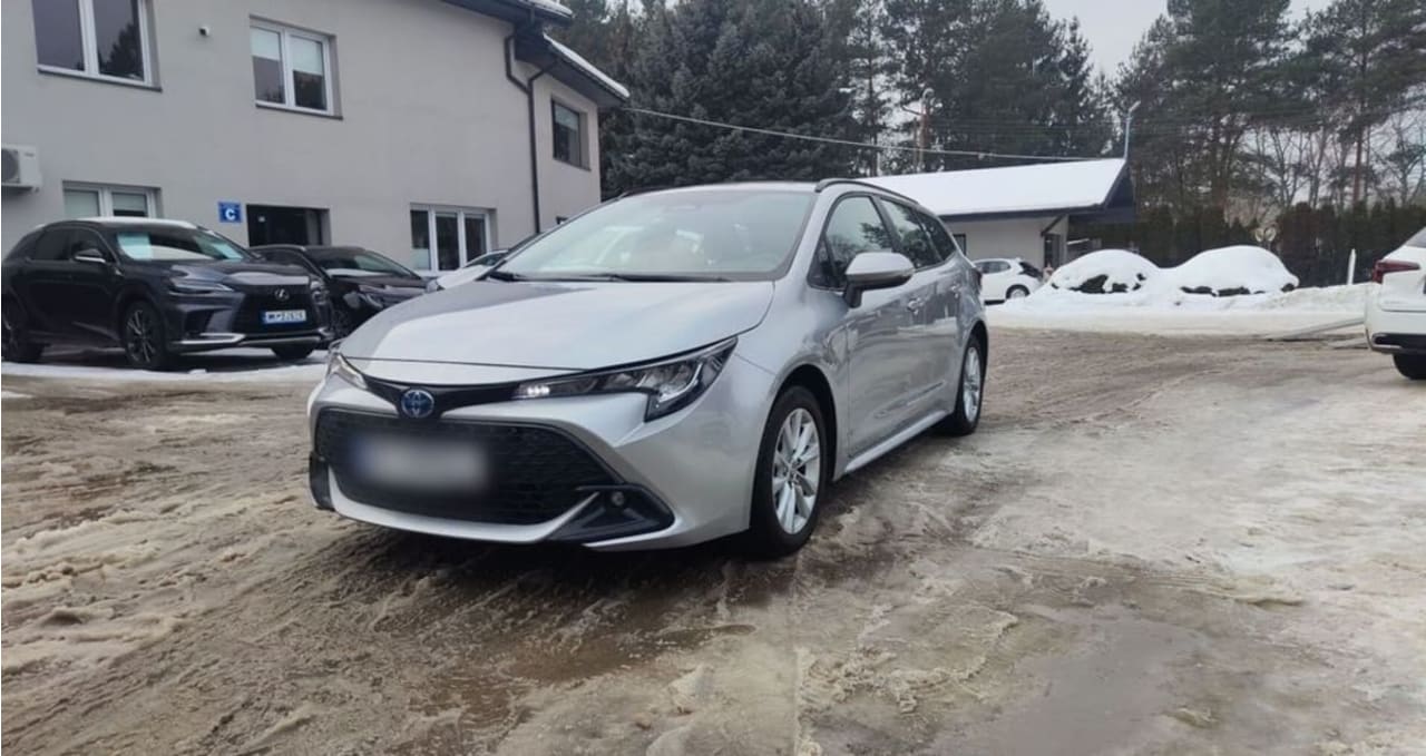 Toyota Corolla 1.8 Hybrid Comfort 2024 - używany samochód w leasingu