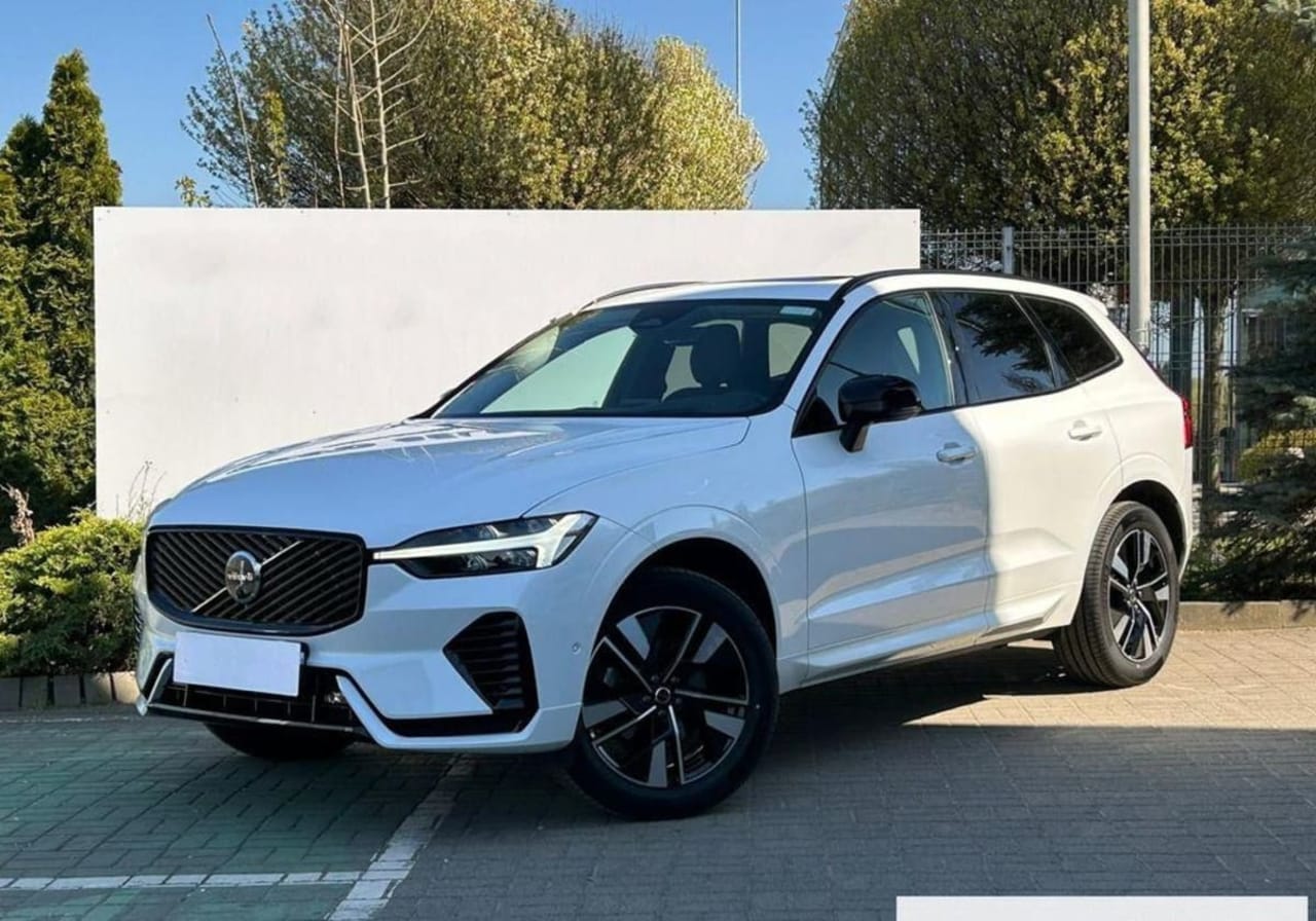 Volvo XC 60 B5 B AWD Plus Dark aut