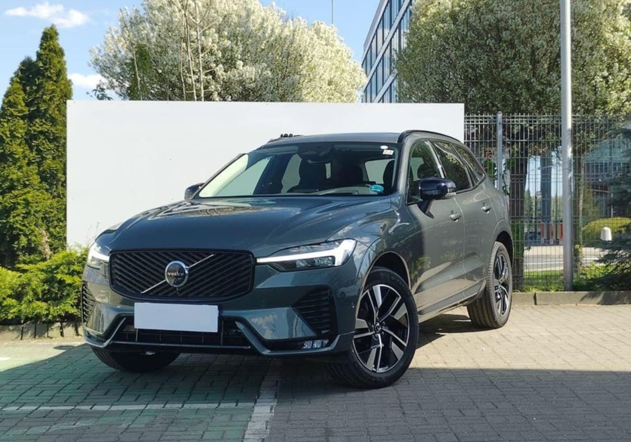 Volvo XC 60 B5 B AWD Plus Dark aut