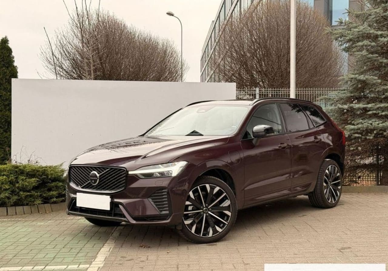 Volvo XC 60 T6 Plug-In Hybrid AWD Plus Dark aut