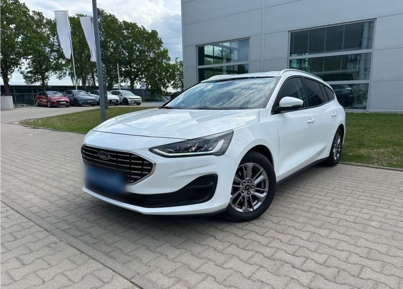 Ford Focus 1.0 EcoBoost mHEV Titanium X 2024 - używany samochód w leasingu