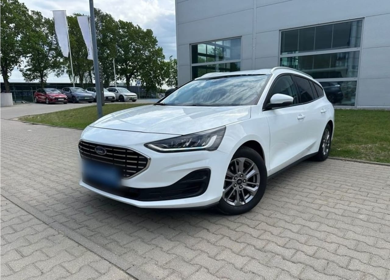 Ford Focus 1.0 EcoBoost mHEV Titanium X 2024 - używany samochód w leasingu