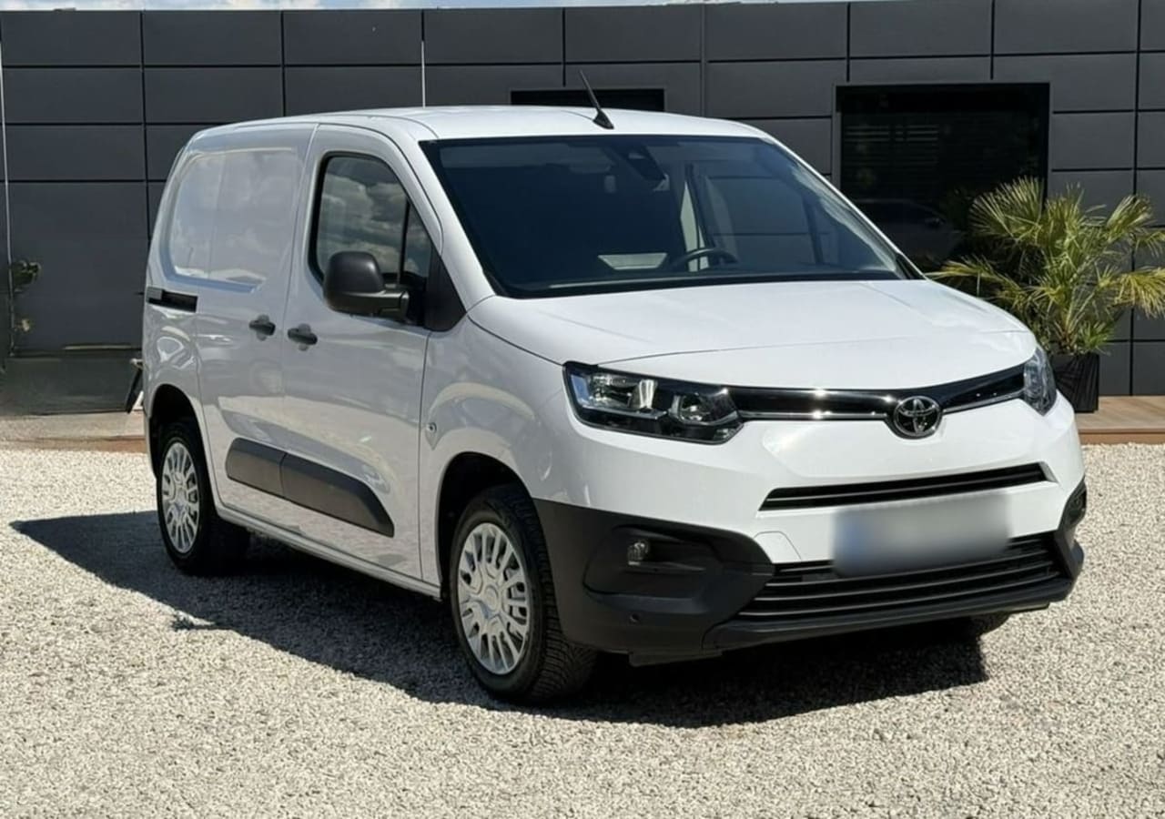 Toyota Proace City 1.5 D-4D Standard 2,3t Active