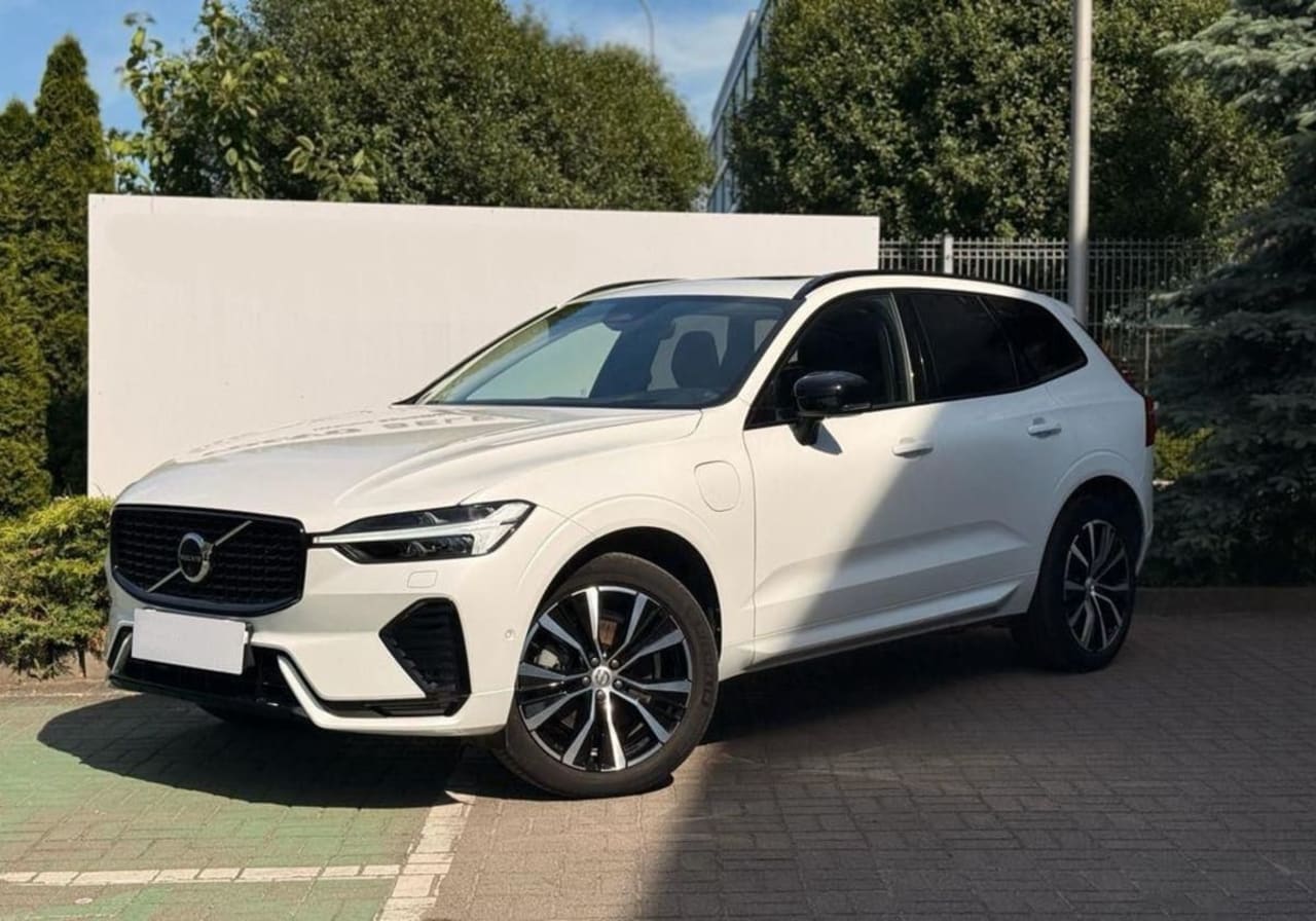 Volvo XC 60 T8 Plug-In Hybrid AWD Ultimate Dark aut