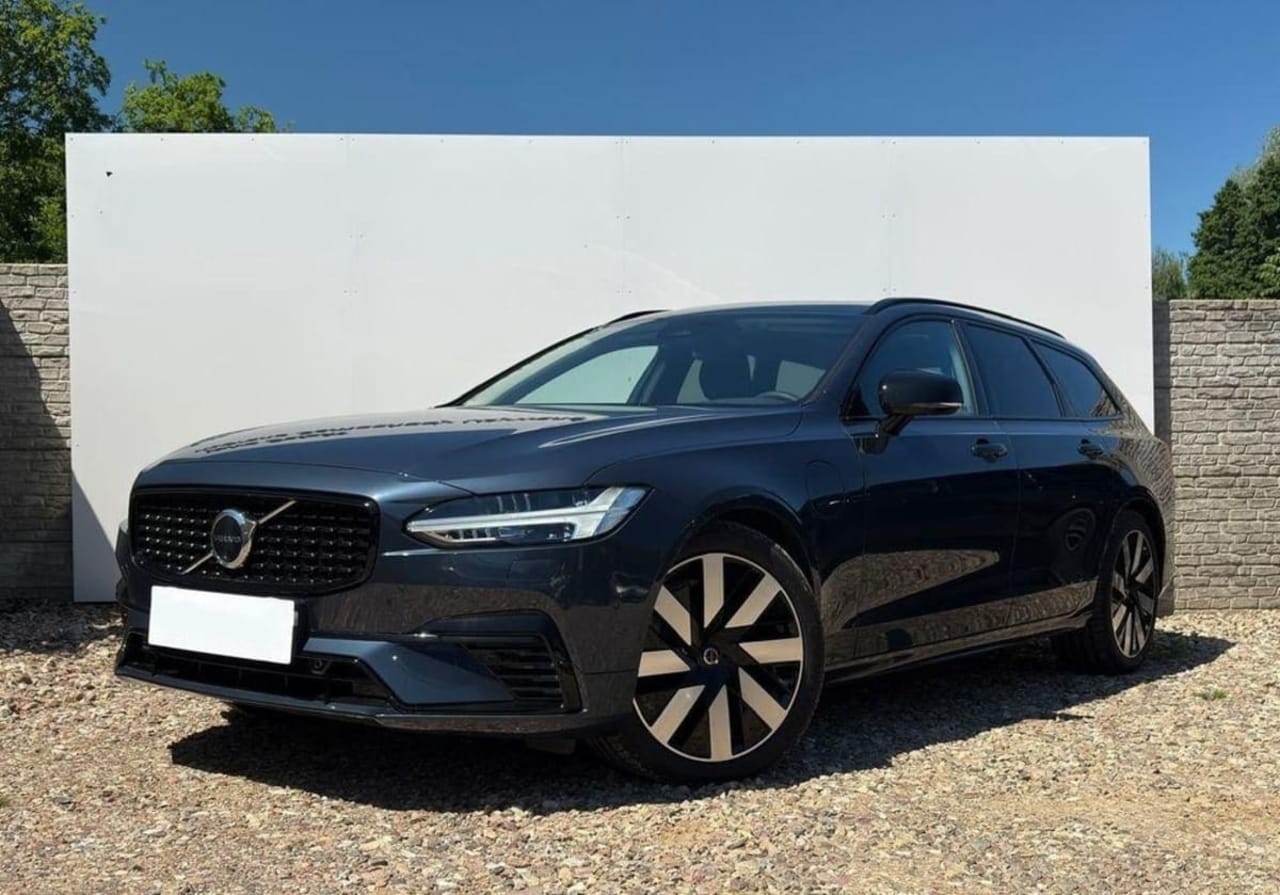 Volvo V90 T8 AWD Plug-In Hybrid Plus Dark aut