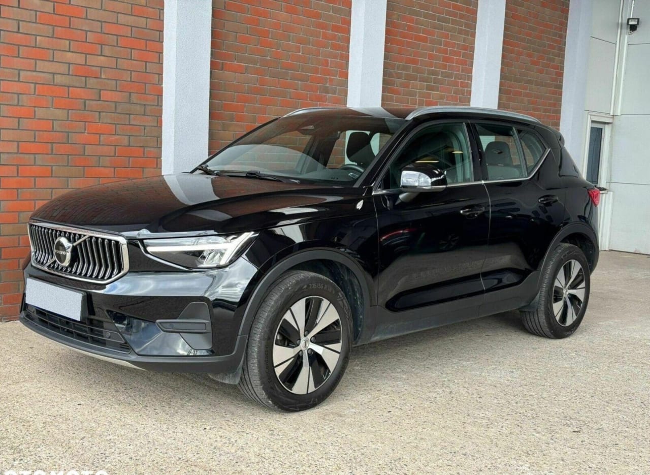 Volvo XC 40 B3 Plus Bright aut 2022 - używany samochód w leasingu