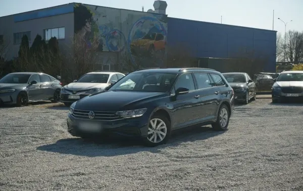 Volkswagen Passat 2.0 TDI EVO Essence 2022 - używany samochód w leasingu