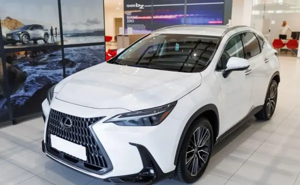 Lexus  NX 450h+ Omotenashi AWD