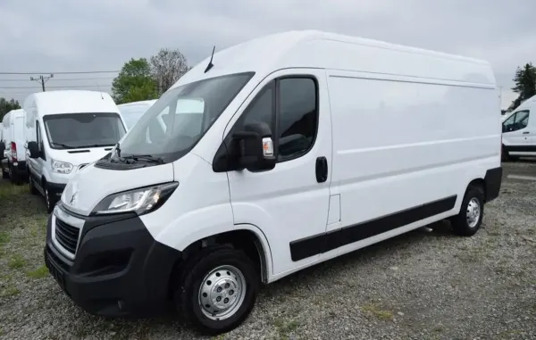 Peugeot Boxer 335 BlueHDi L3H2 Pro