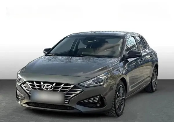 Hyundai i30 Fastback 1.5 T-GDI 48V Smart DCT 2022 - gebrauchtes Leasingfahrzeug