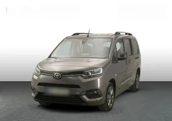 Toyota Proace City Verso Long 1.5 D-4D Family 2023 - gebrauchtes Leasingfahrzeug