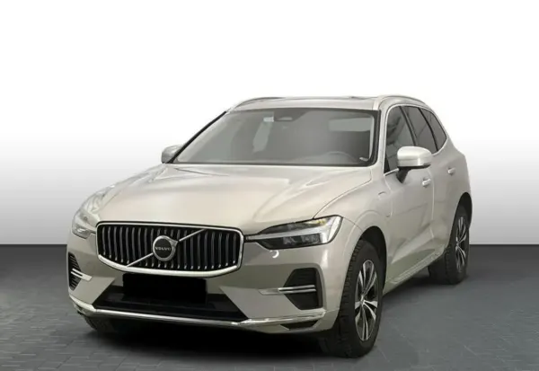 Volvo XC 60 T6 Plug-In Hybrid AWD Core aut 2022 - używany samochód w leasingu
