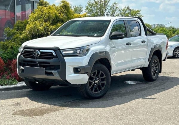 Toyota  Hilux 2.8 D-4D Double Cab Invincible 4x4 aut