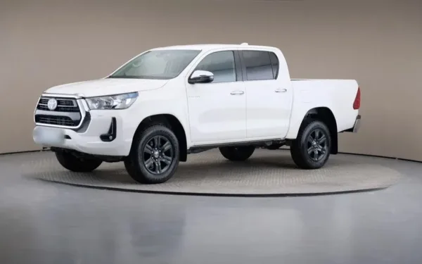 Toyota  Hilux 2.4 D-4D Double Cab SR 4x4 aut