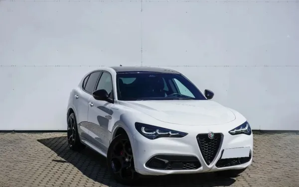 Alfa Romeo Stelvio 2.0 Turbo Tributo Italiano Q4 aut 2024 - gebrauchtes Leasingfahrzeug