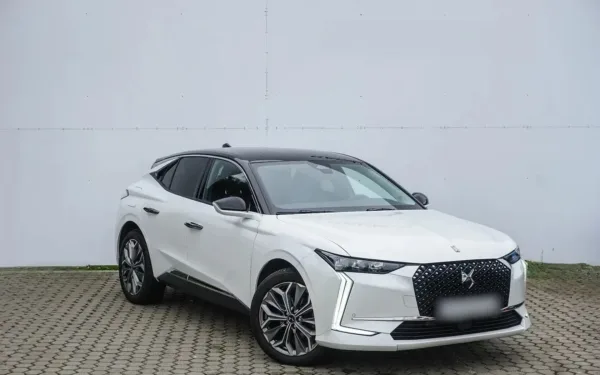 DS 4 1.2 PureTech Trocadero aut 2023 - używany samochód w leasingu