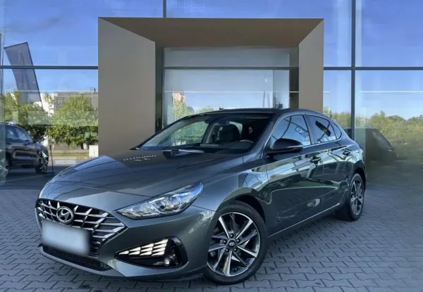 Hyundai i30 Fastback 1.5 T-GDI 48V Smart DCT 2023 - gebrauchtes Leasingfahrzeug