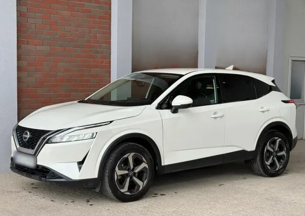 Nissan Qashqai 1.3 DIG-T mHEV N-Connecta Xtronic 2023 - używany samochód w leasingu