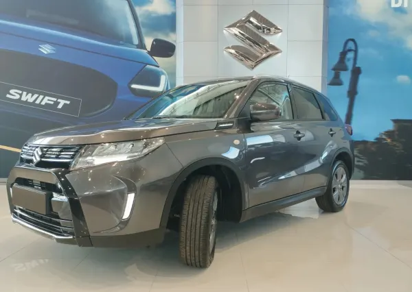 Suzuki Vitara 1.4 Boosterjet mHEV Premium Plus 2WD 2025 - używany samochód w leasingu