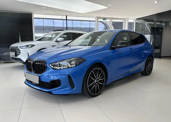 BMW Seria 1 M135i xDrive 2022 - gebrauchtes Leasingfahrzeug