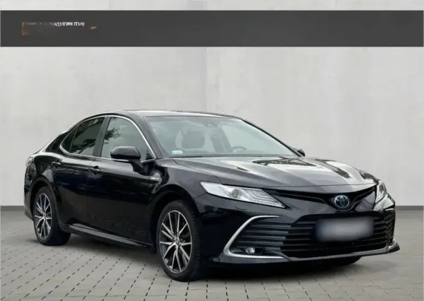 Toyota Camry 2.5 Hybrid Prestige CVT 2023 - gebrauchtes Leasingfahrzeug