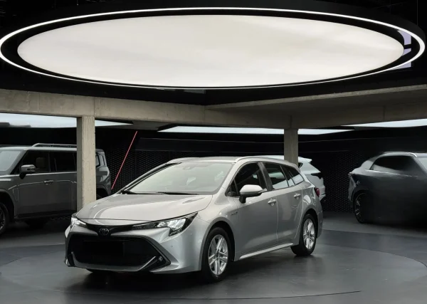 Toyota Corolla 2.0 Hybrid Comfort 2021 - used car for lease