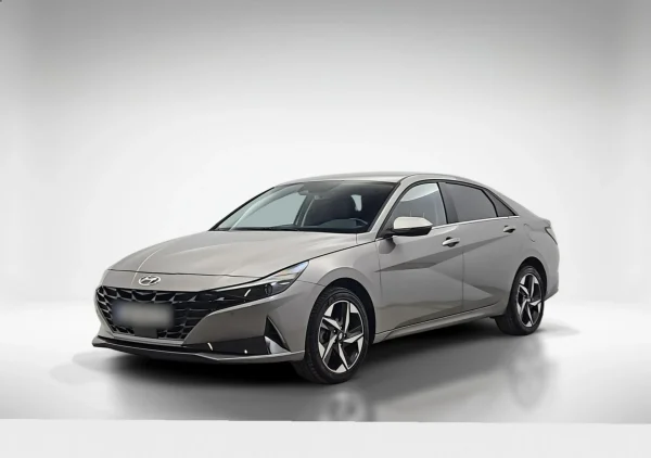 Hyundai Elantra 1.6 Smart 2022 - używany samochód w leasingu