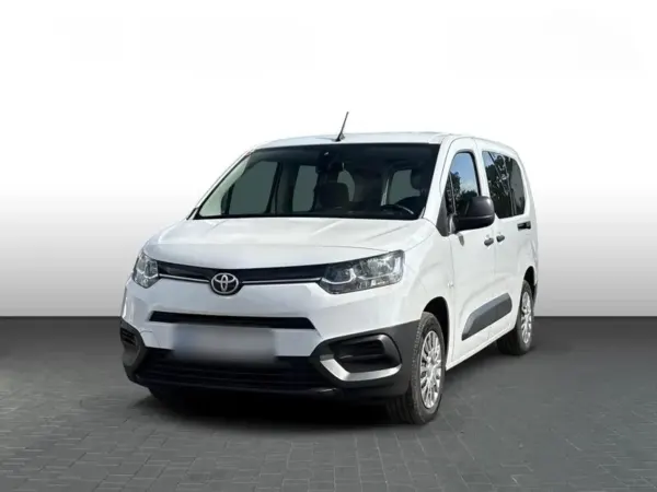 Toyota Proace City Verso Long 1.5 D-4D Combi 2022 - używany samochód w leasingu