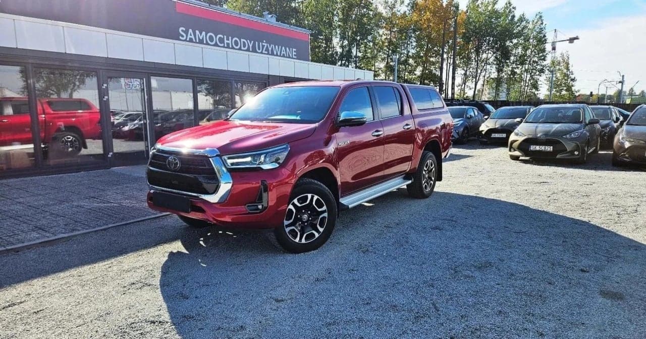 Toyota Hilux 2.8 D-4D Double Cab SR5+ 4x4 aut 2023 - używany samochód w leasingu