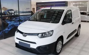Toyota  Proace City 1.5 D-4D Standard 2,3t Active