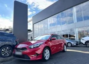 Kia  Ceed 1.5 T-GDI M