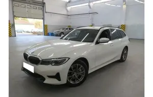 BMW Seria 3 330i xDrive Sport Line aut