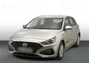 Hyundai  i30 1.5 DPI Classic +