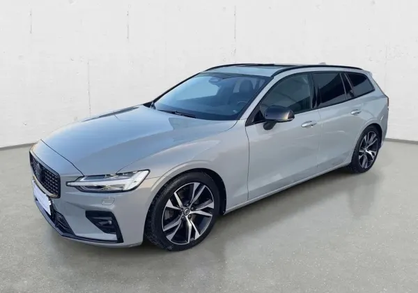 Volvo V60 B4 D Ultimate Dark aut 2023 - używany samochód w leasingu