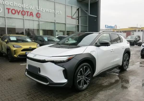 Toyota bZ4X 71.4kWh 4x4 Executive 2024 - вживаний автомобіль в лізингу