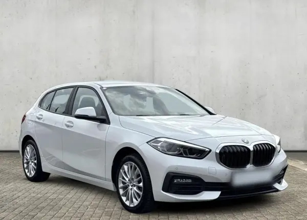 BMW Seria 1 118i Advantage aut 2023 - używany samochód w leasingu