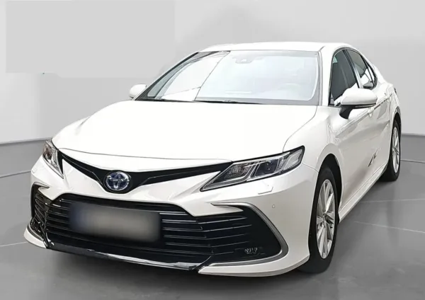 Toyota Camry 2.5 Hybrid Comfort CVT 2023 - używany samochód w leasingu