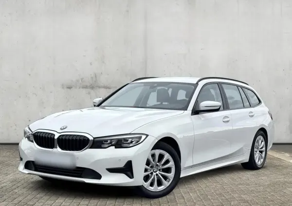 BMW Seria 3 318i Advantage aut 2022 - używany samochód w leasingu