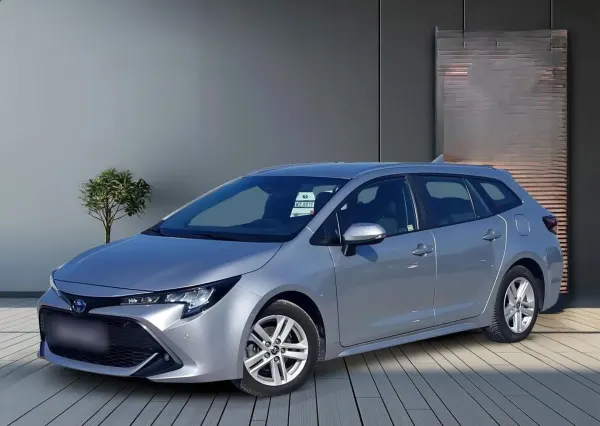 Toyota Corolla 1.8 Hybrid GPF Comfort 2022 - używany samochód w leasingu