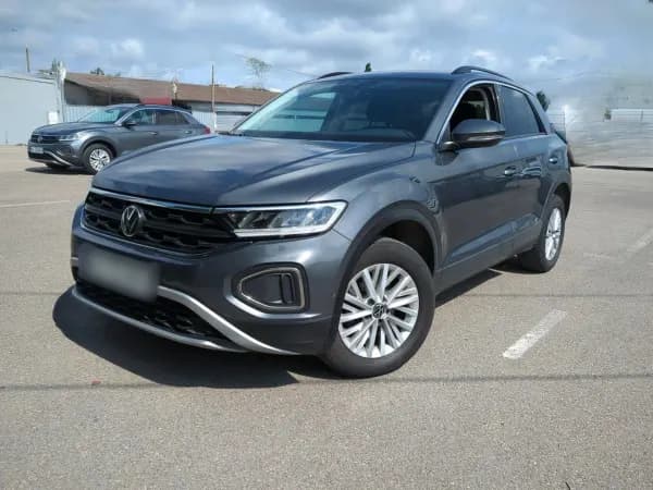 Volkswagen T-Roc 1.5 TSI Life 2023 - used car for lease