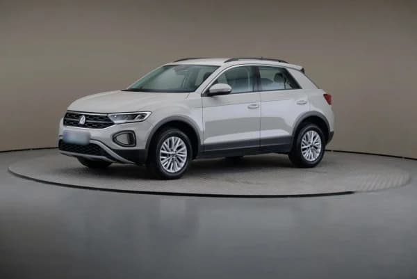 Volkswagen T-Roc 1.5 TSI Life DSG 2023 - used car for lease