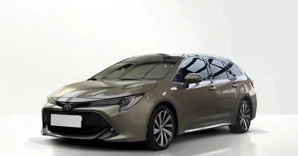 Toyota Corolla 1.8 Hybrid GPF Comfort 2022 - używany samochód w leasingu