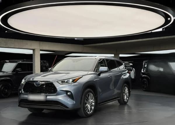 Toyota Highlander 2.5 Hybrid Prestige 2023 - used car for lease