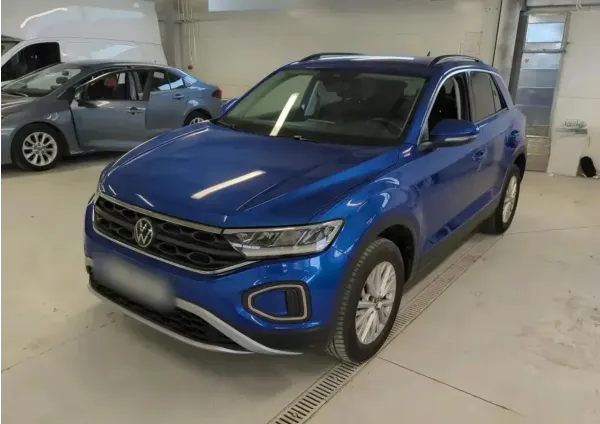 Volkswagen T-Roc 1.5 TSI Life 2023 - używany samochód w leasingu