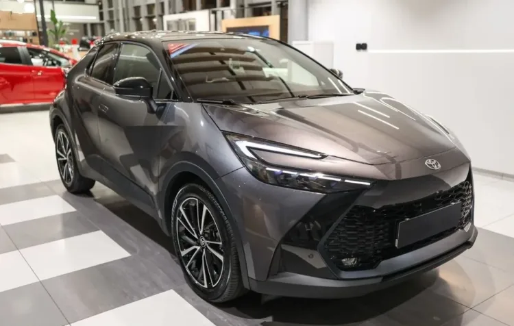 Toyota C-HR C-HR 2.0 Hybrid Executive