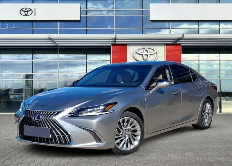 Lexus ES ES 300h Omotenashi