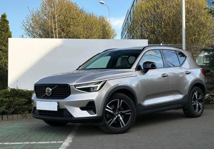 Volvo XC 40 XC40 B3 Plus Dark aut
