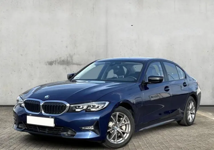 BMW Seria 3 330e Sport Line aut