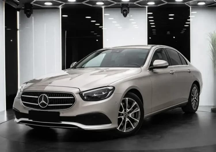 Mercedes-Benz Klasa E E 300 de PHEV 4-Matic Avantgarde 9G-Tronic